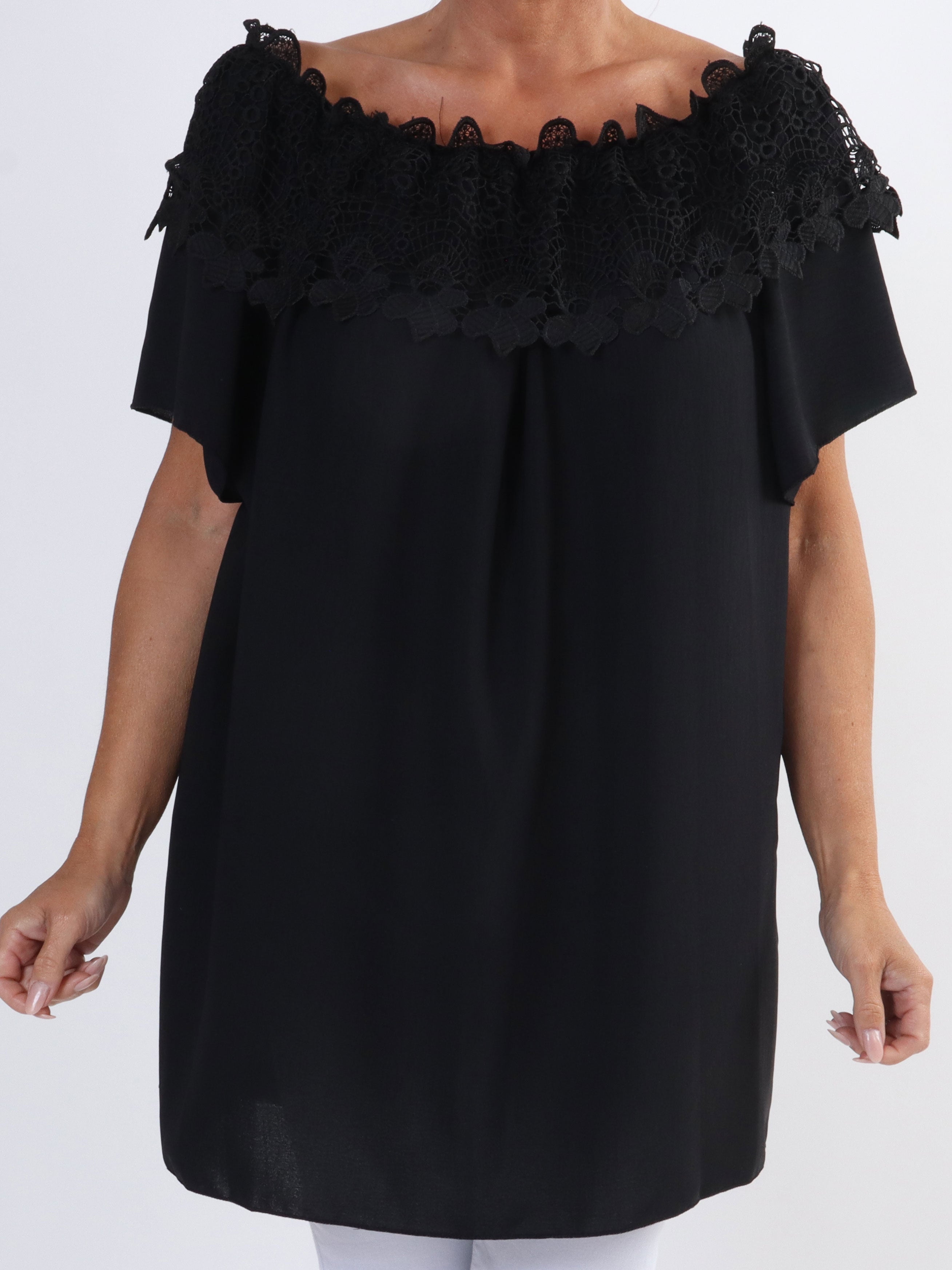 Sydney - Söt tunika i plus size med broderier